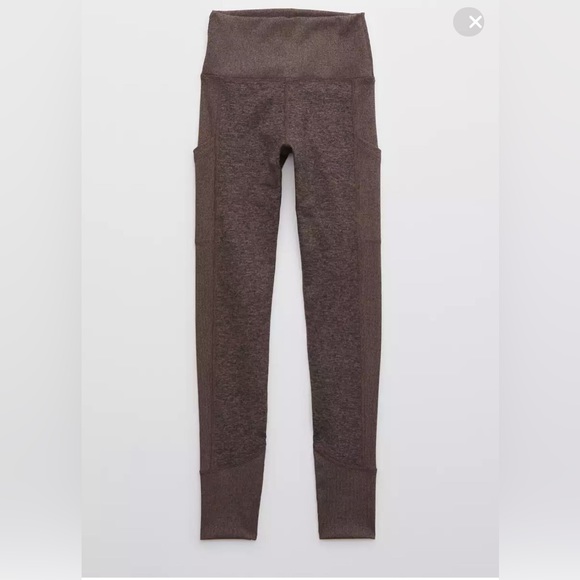 Offline By Aerie The Hugger Ribbed Pocket Legging in Relic - Picture 2 of 9